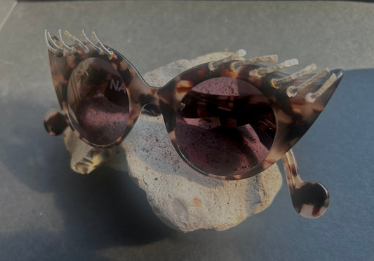 Birta bejeweled tort