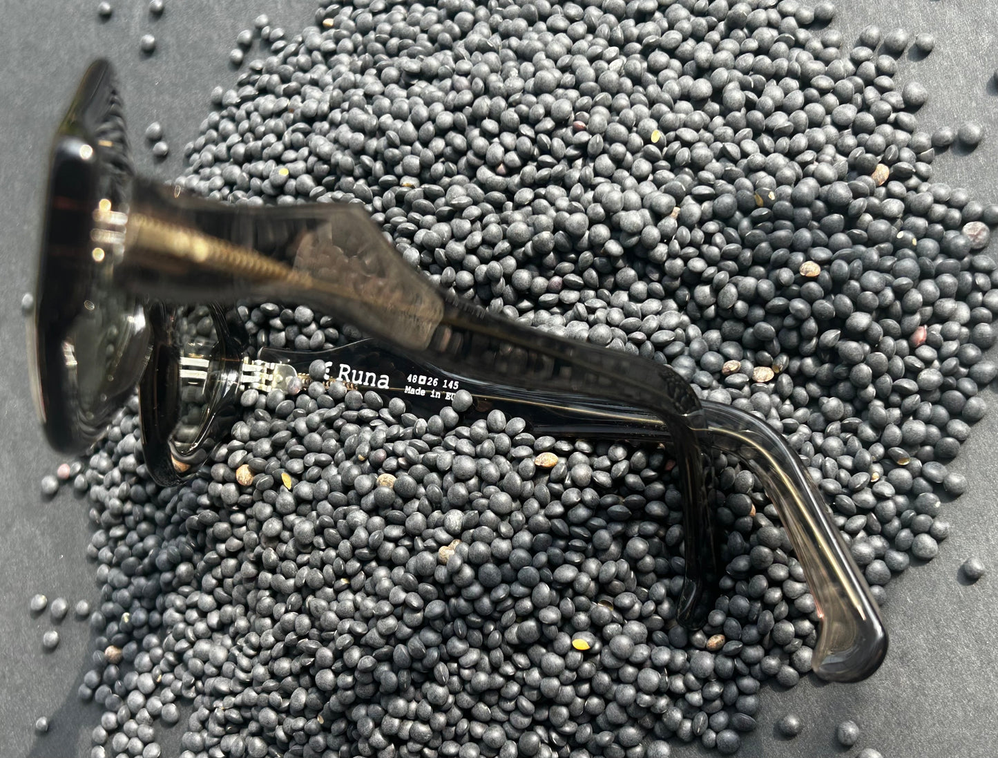 Runa gloss grey